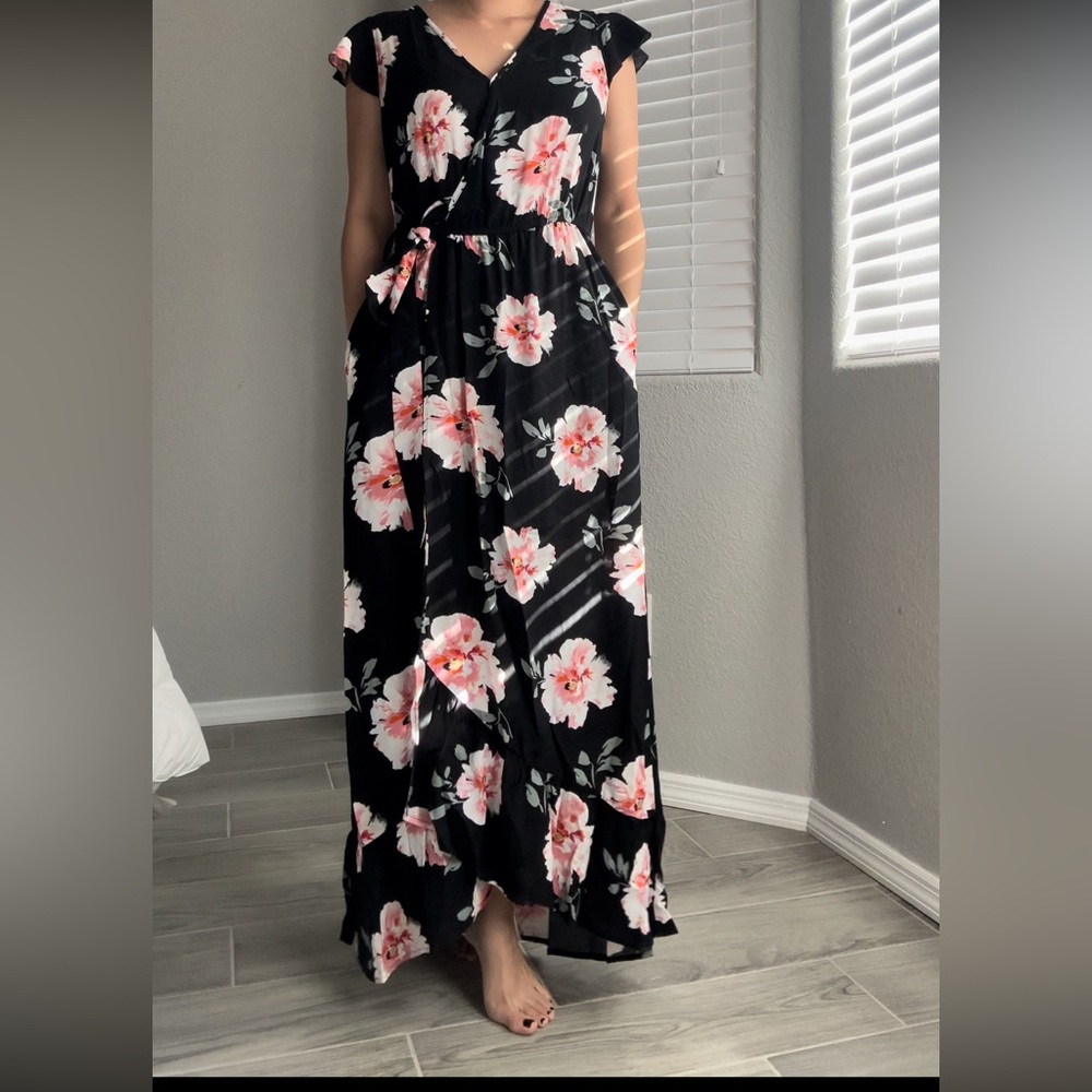 Black And Pink Floral Dress With Pockets!